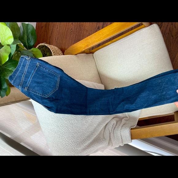 Free people skinny jeans with knee rips - Picture 2 of 4